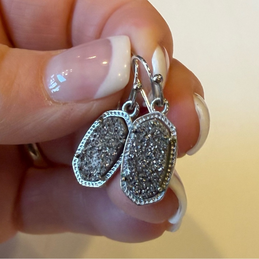 Kendra Scott Silver Drop Earrings in Platinum Drusy.